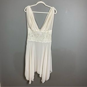 Victoria's Secret nightgown chemise medium vintage lace plunging V Marilyn